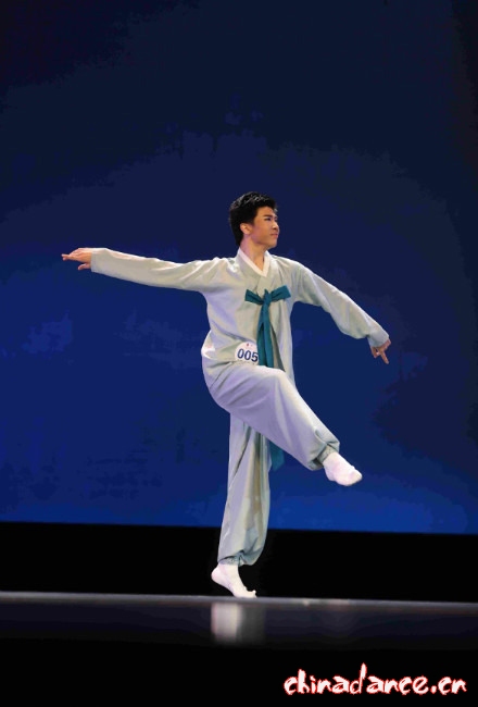 第十届桃李杯舞蹈比赛精彩剧照 民族民间舞少年男组