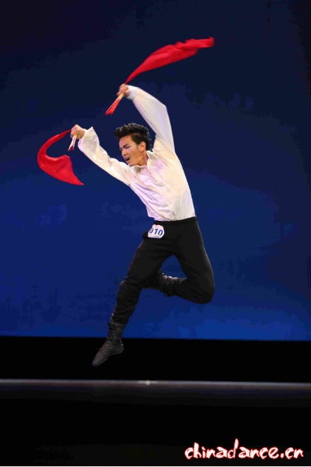 第十届桃李杯舞蹈比赛精彩剧照 民族民间舞少年男组