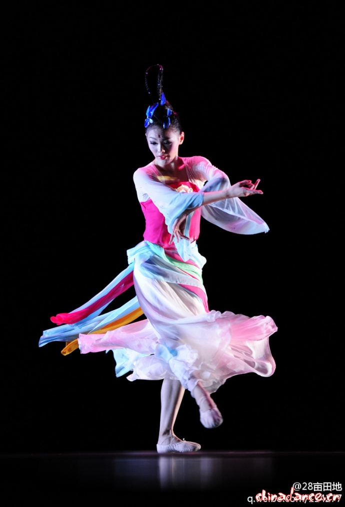 中国古典舞少年组决赛《自在幽兰》10号.jpg