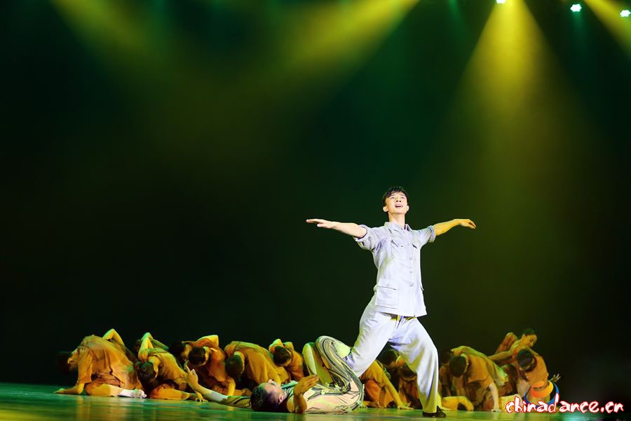 群舞《锁风沙》演出单位：山西省歌舞剧院2.jpg