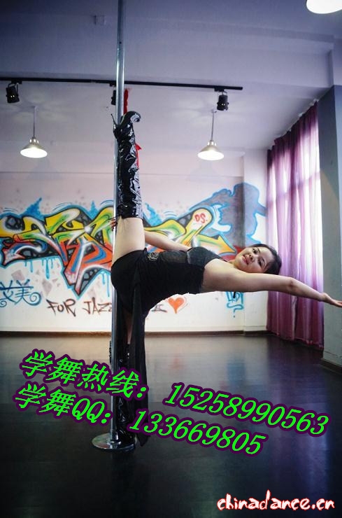 学员钢管舞_.jpg
