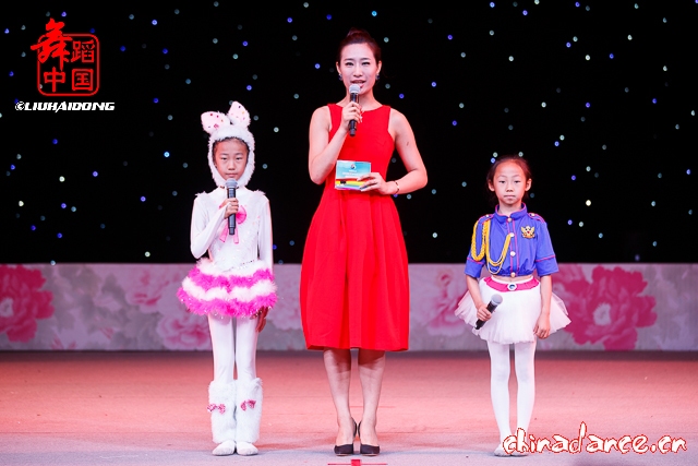 002密云二小舞蹈团成功举办--2014年汇报演出及交流演出.jpg