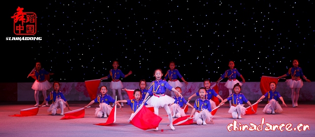 016密云二小舞蹈团成功举办--2014年汇报演出及交流演出.jpg