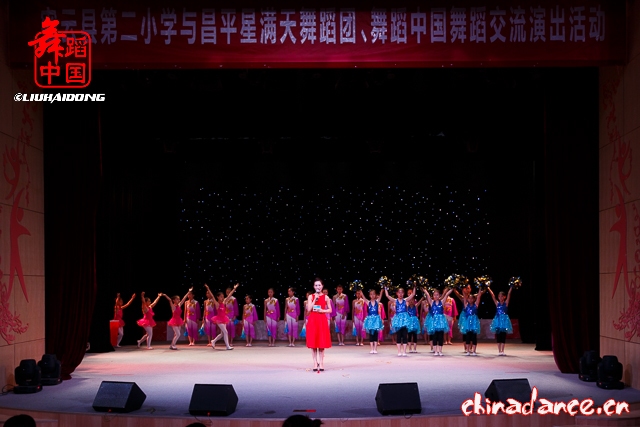 034密云二小舞蹈团成功举办--2014年汇报演出及交流演出.jpg