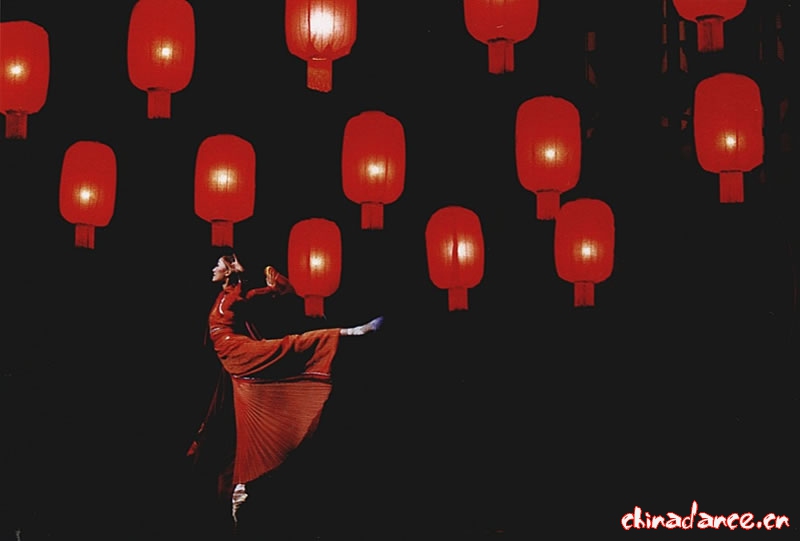 大红灯笼高高挂.jpg