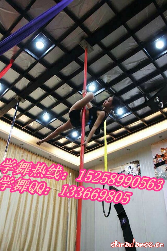 肖戈钢管舞2_.jpg