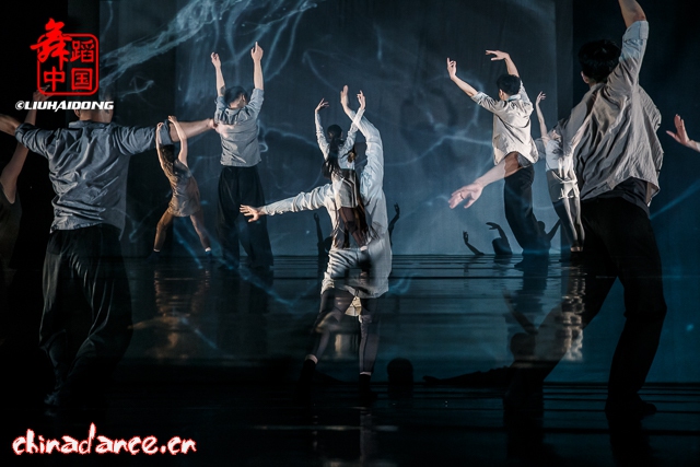 亚彬和她的朋友们第六季《梦·三则》三段体结构的舞作