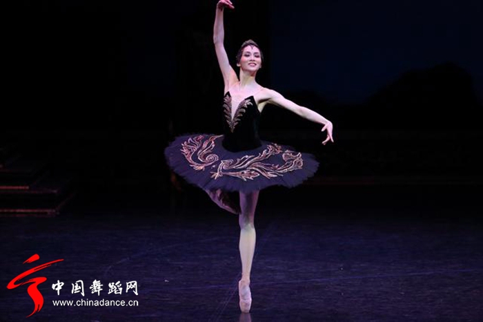 中央芭蕾舞团 天鹅湖05.jpg