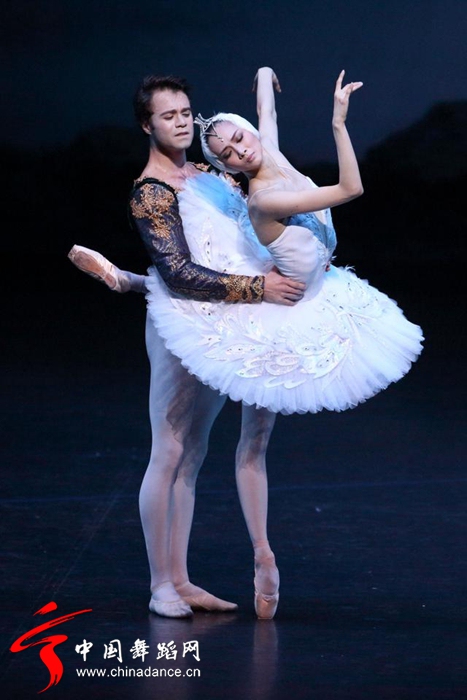 中央芭蕾舞团 天鹅湖23.jpg