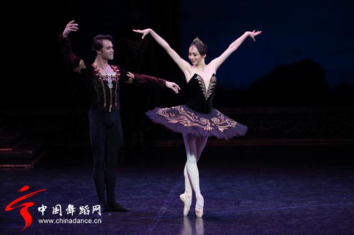 中央芭蕾舞团 天鹅湖30.jpg