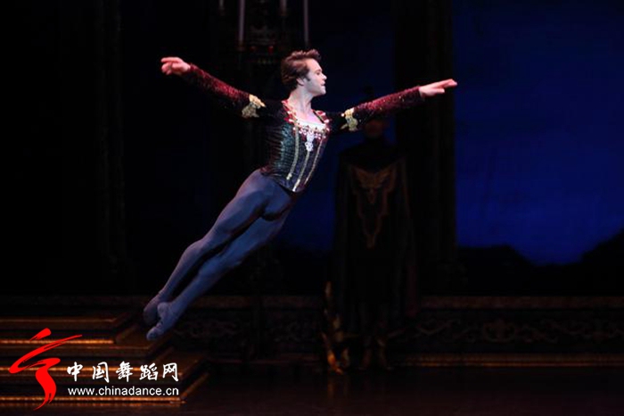 中央芭蕾舞团 天鹅湖40.jpg