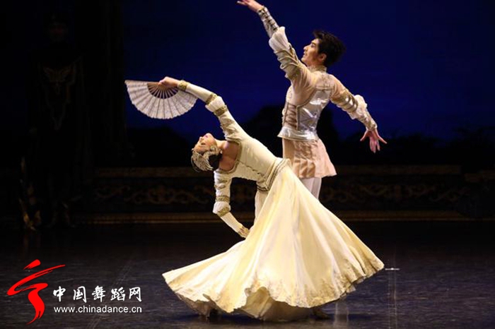 中央芭蕾舞团 天鹅湖44.jpg