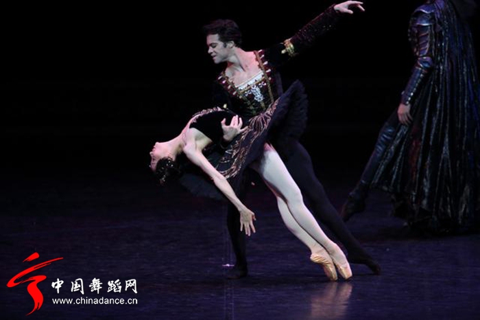 中央芭蕾舞团 天鹅湖45.jpg