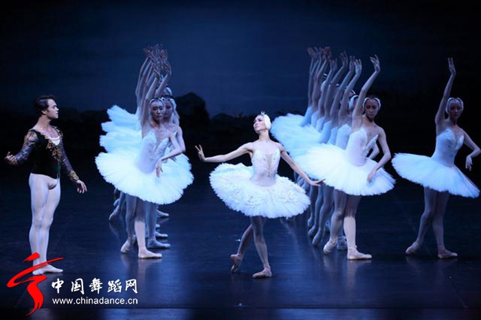 中央芭蕾舞团 天鹅湖47.jpg