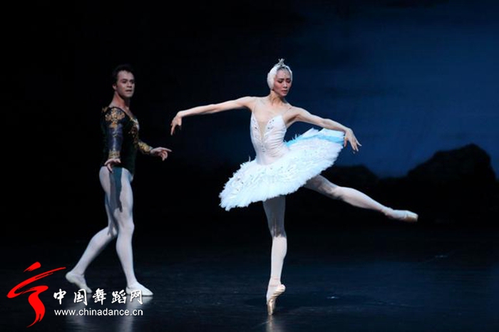 中央芭蕾舞团 天鹅湖55.jpg