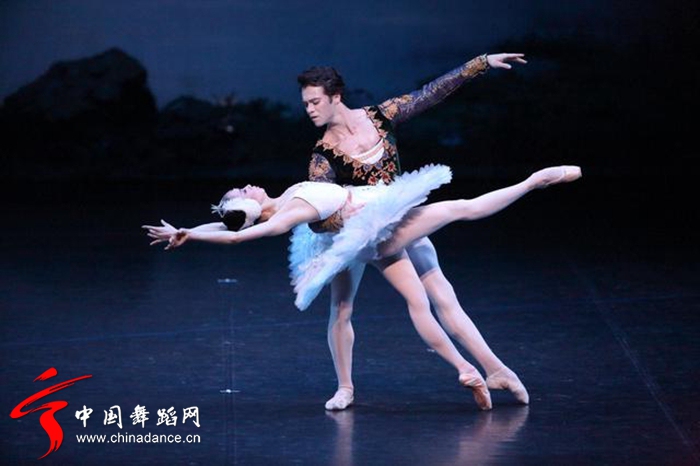 中央芭蕾舞团 天鹅湖60.jpg