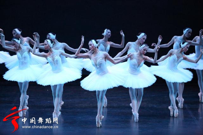 中央芭蕾舞团 天鹅湖68.jpg