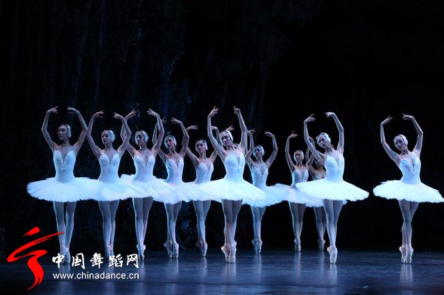 中央芭蕾舞团 马卡洛娃版本 天鹅湖11.jpg