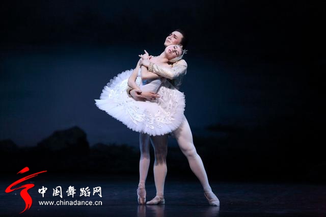 中央芭蕾舞团 马卡洛娃版本 天鹅湖25.jpg