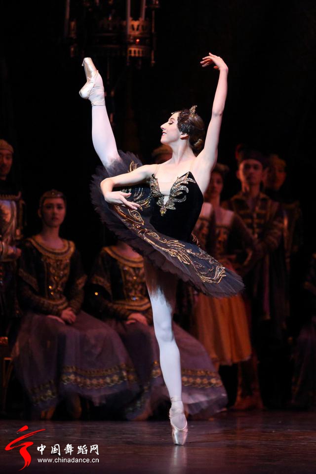 中央芭蕾舞团 马卡洛娃版本 天鹅湖49.jpg