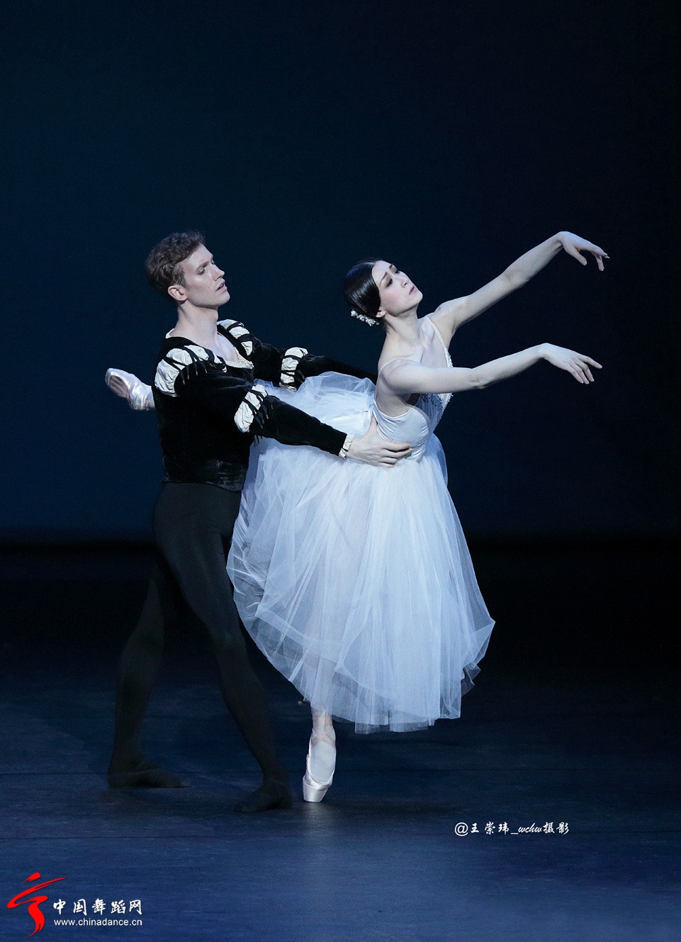 《芭蕾精品荟萃》中央芭蕾舞团纪念“中法文化之春”十周年晚会