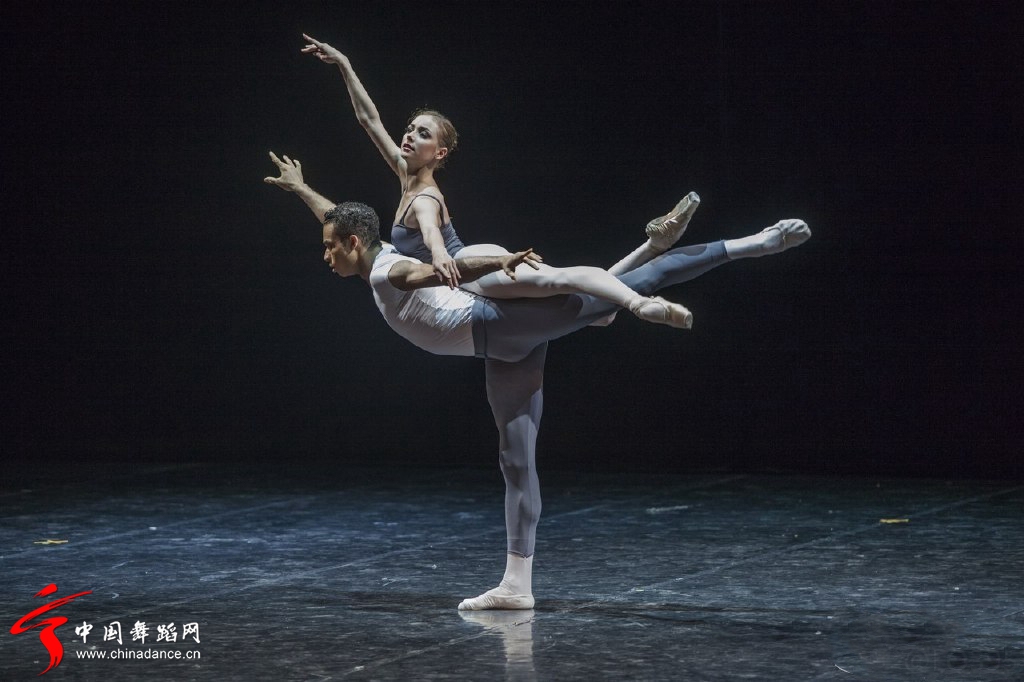 瓦岗诺娃学院学生在冬宫的演出 芭蕾6.jpg