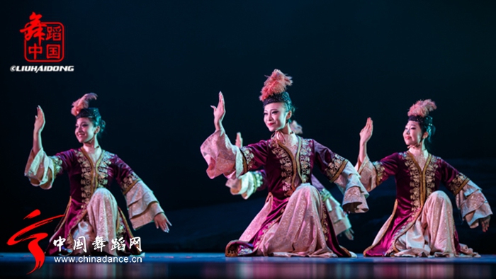《中华颂 中国民族舞蹈知多少》梅兰芳大剧院上演33.jpg