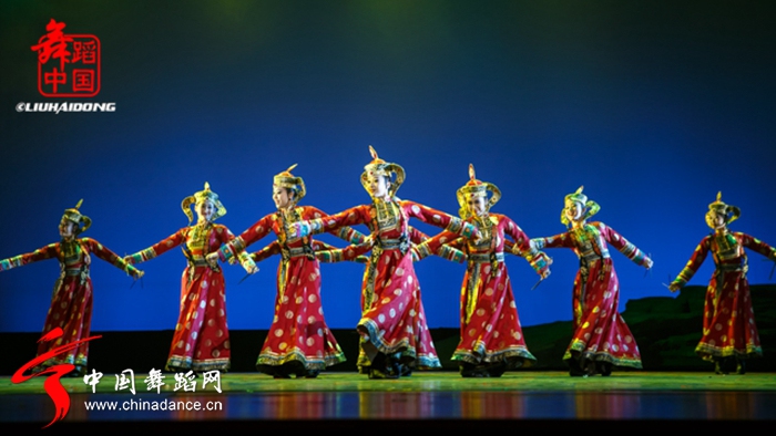 《中华颂 中国民族舞蹈知多少》梅兰芳大剧院上演40.jpg