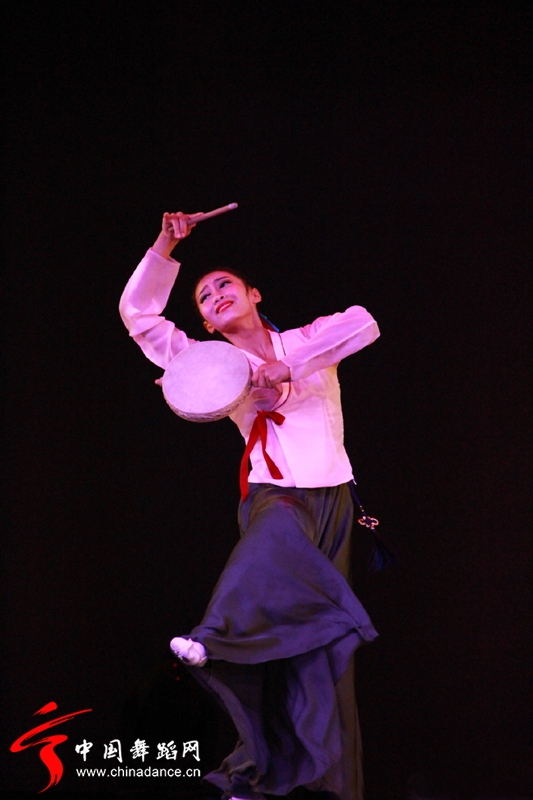 中央民族大学舞蹈学院第十二届 新人杯颁奖晚会15.jpg