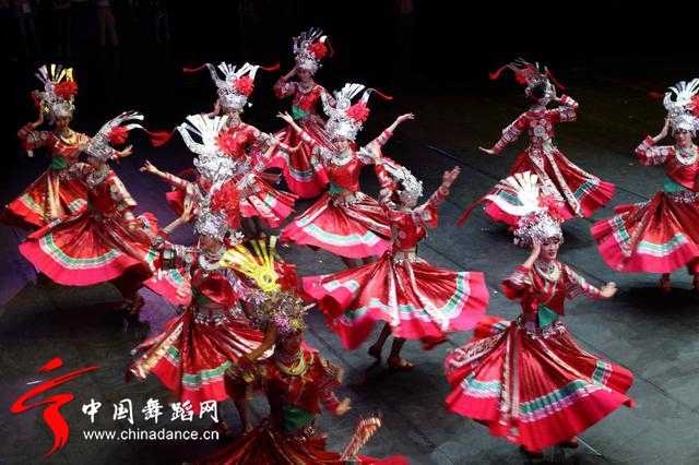 中央民族歌舞团《舞在天地间》第3季26.jpg