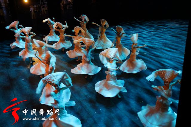 中央民族歌舞团《舞在天地间》第3季36.jpg