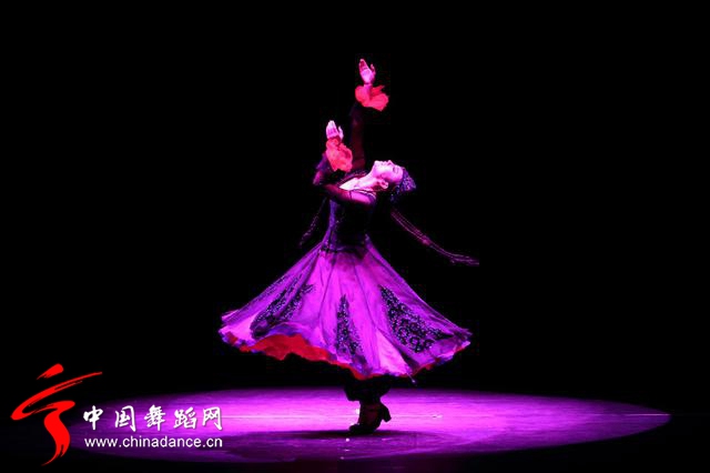 中央民族歌舞团《舞在天地间》第3季40.jpg