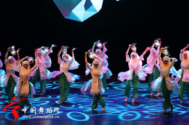 中央民族歌舞团《舞在天地间》第3季41.jpg