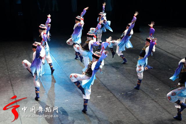 中央民族歌舞团《舞在天地间》第3季62.jpg