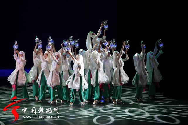中央民族歌舞团《舞在天地间》第3季68.jpg