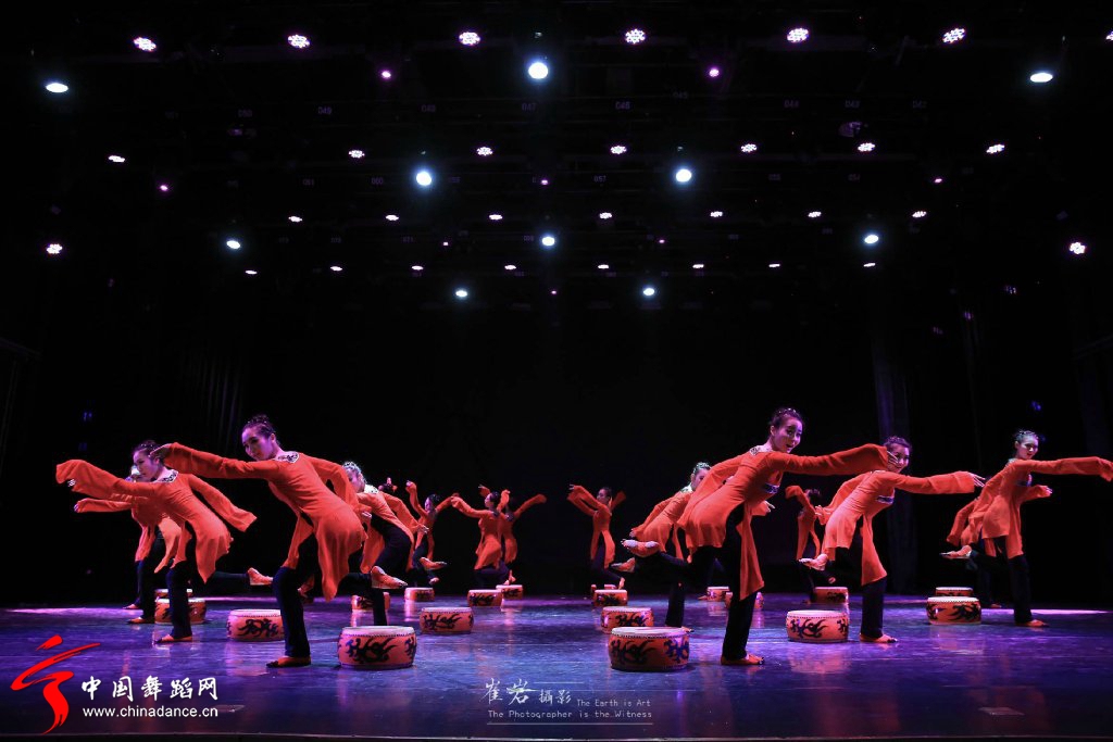 天津音乐学院舞蹈系2011级毕业晚会 舞蹈 相和歌02.jpg