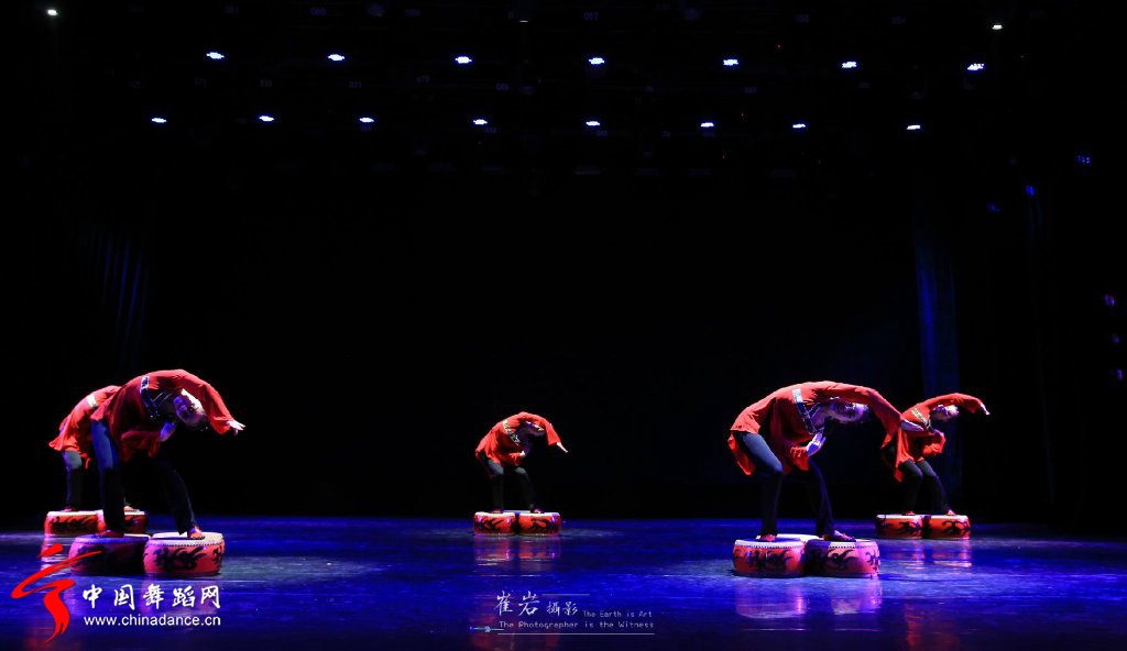 天津音乐学院舞蹈系2011级毕业晚会 舞蹈 相和歌06.jpg