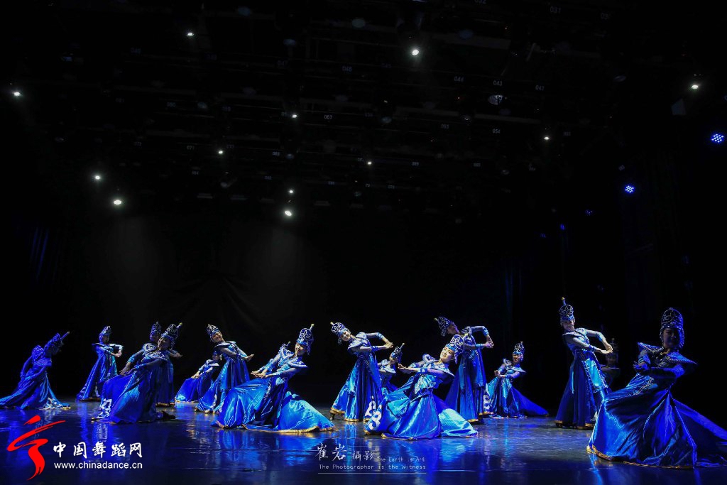 天津音乐学院舞蹈系2011级毕业晚会蒙族舞蹈《塔林呼恒》02.jpg