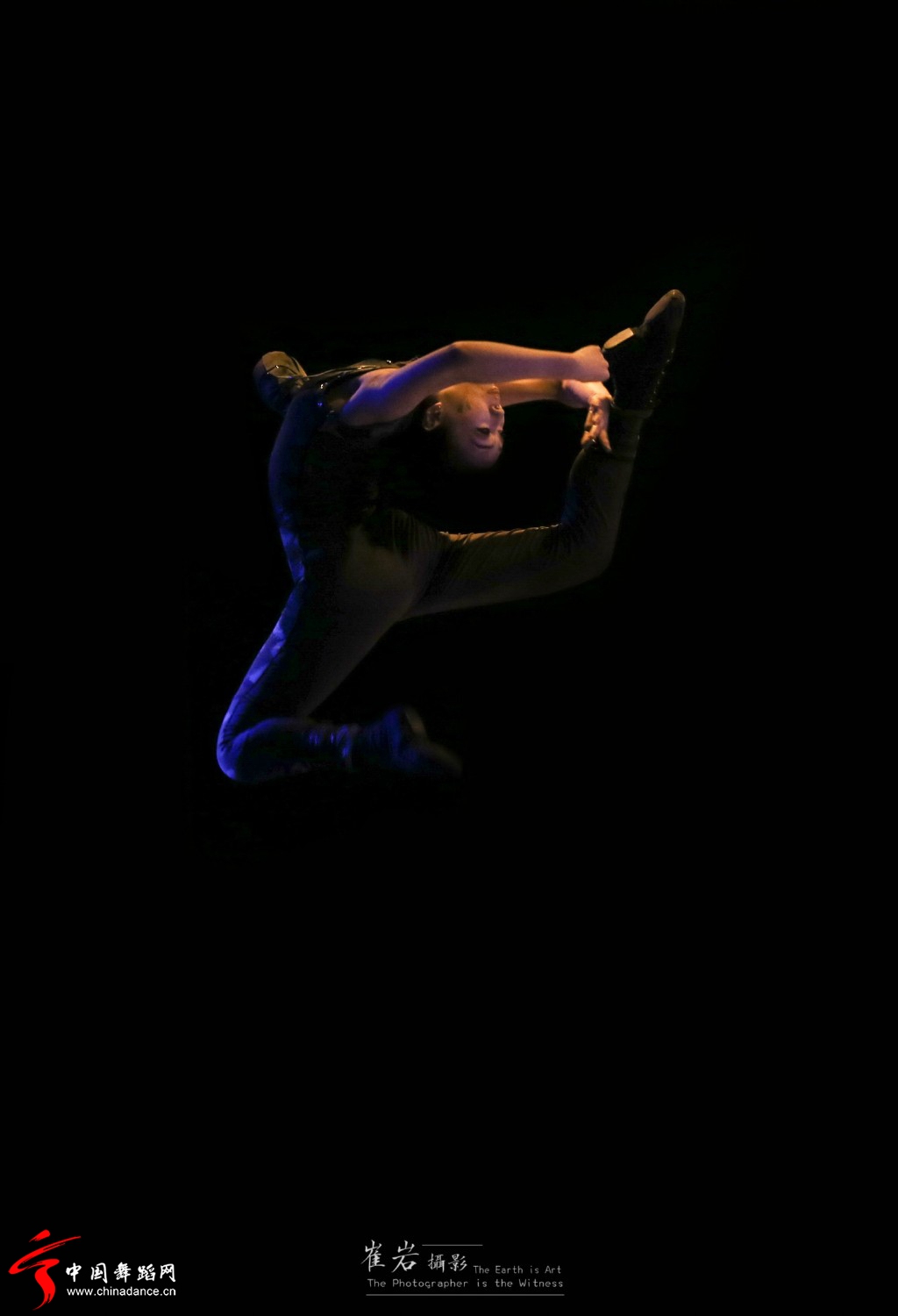 天津音乐学院舞蹈系2011级毕业晚会当代舞蹈《同行》04.jpg