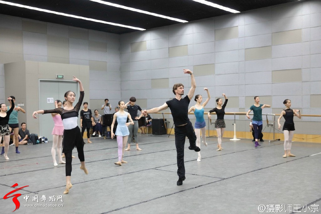 第三届北京国际芭蕾舞暨编舞比赛 比赛场外大师课07.jpg
