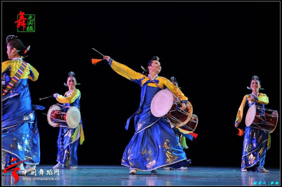 第14届北京舞蹈大赛--业余组展示《长鼓敲起来》01.jpg