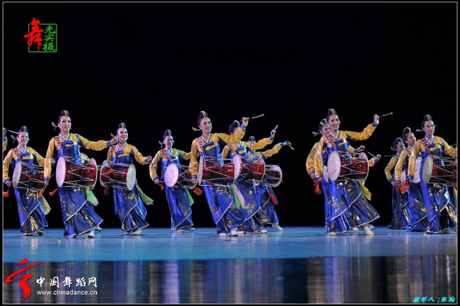 第14届北京舞蹈大赛--业余组展示《长鼓敲起来》05.jpg
