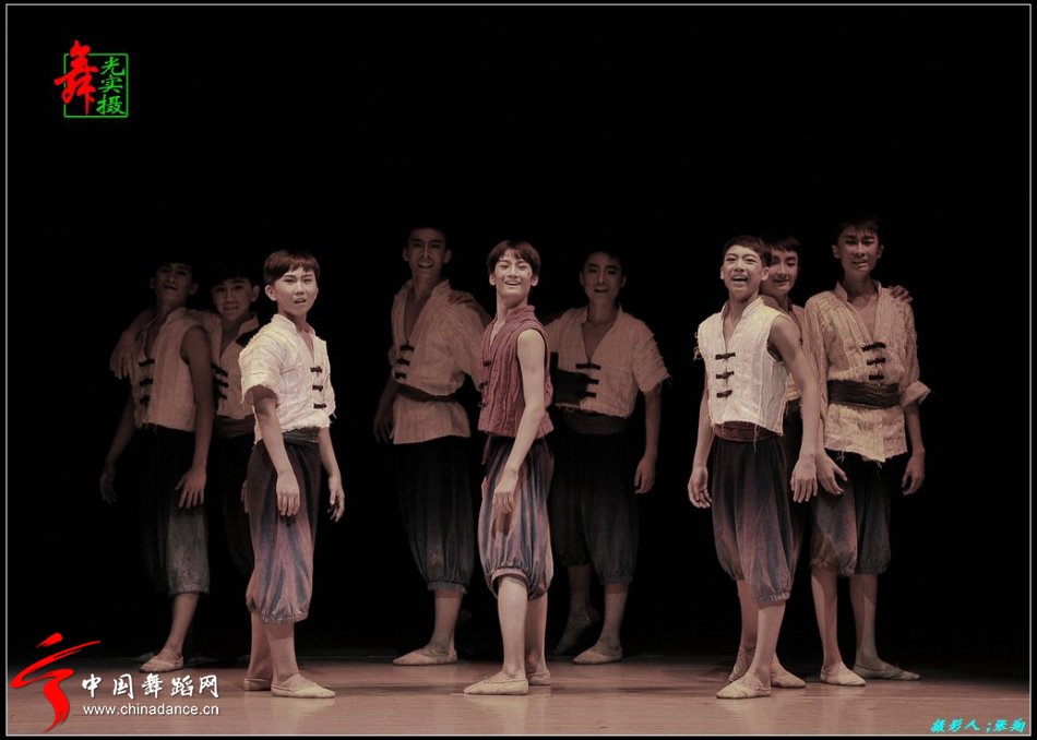 第14届北京舞蹈大赛专业少年组展示《嘎子们》15.jpg
