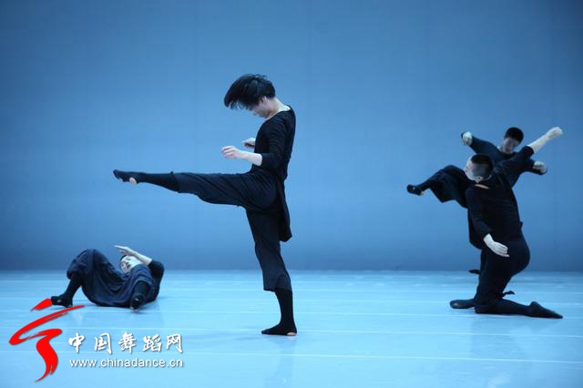 陶身体剧场八周年《现在·舞》 第三届国际芭蕾舞暨编舞比赛16.jpg