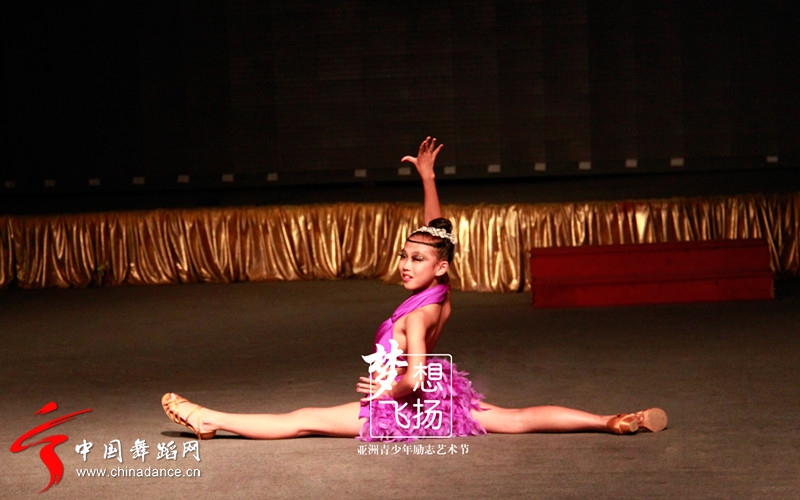 活力美女于溪淼动感舞蹈火力全开