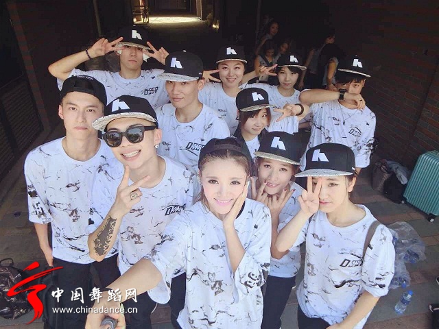 b.hop&amp;V-WORLD (6).jpg