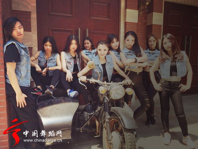 b.hop&amp;V-WORLD (12).jpg