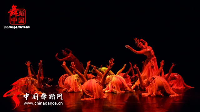中国好舞蹈冠军古丽米娜个人专场《花之情03.jpg