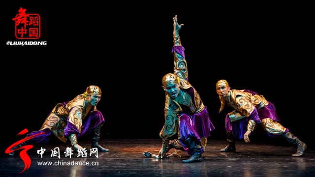 中国好舞蹈冠军古丽米娜个人专场《花之情19.jpg