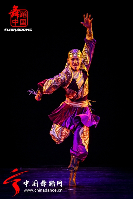 中国好舞蹈冠军古丽米娜个人专场《花之情31.jpg